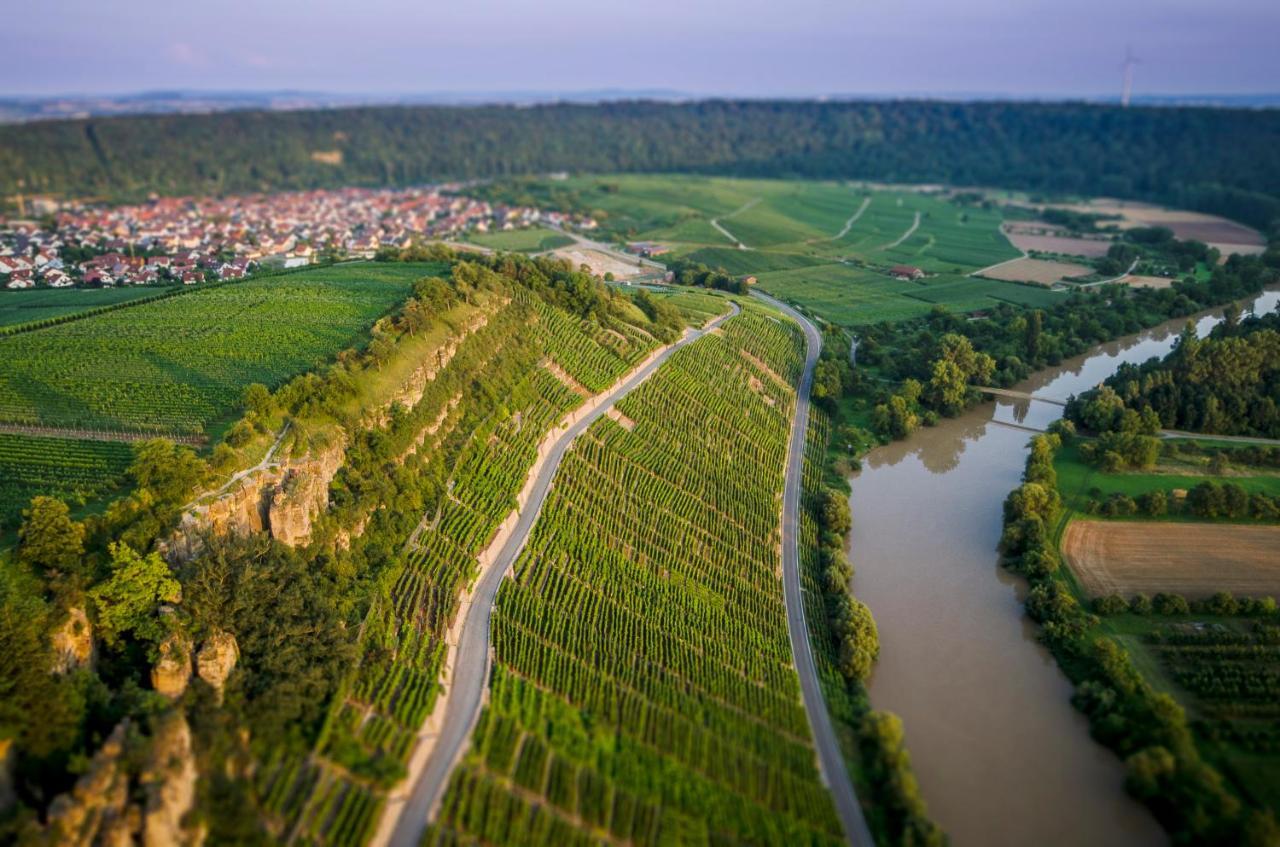 Exnicrum Wein . Genuss . Hotel Hessigheim Esterno foto